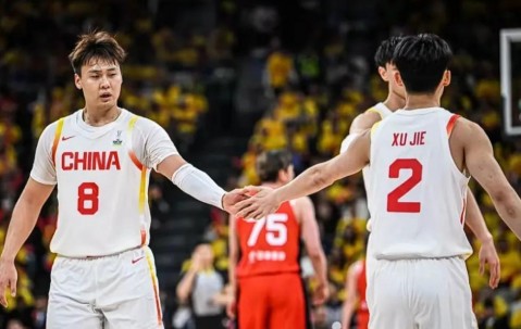 星空体育登录入口-包含江苏男篮失利败露锋芒，变更战术稳中求胜的词条