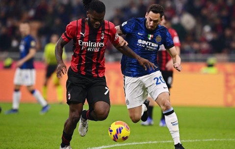 星空体育网站-AC米兰客场告捷，保持稳定排名(ac米兰最精彩的十大比赛)