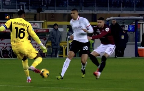 星空体育app下载-AC米兰客场不敌热那亚,遗憾失利的简单介绍