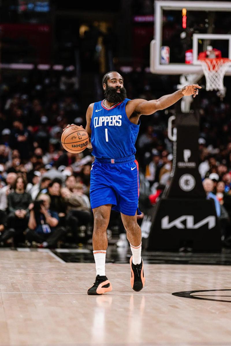 包含哈登高效砍下30+5+5,带领篮网大胜太阳赢得七连胜的词条 包含哈登高效砍下30+5+5,带领篮网大胜太阳赢得七连胜的词条