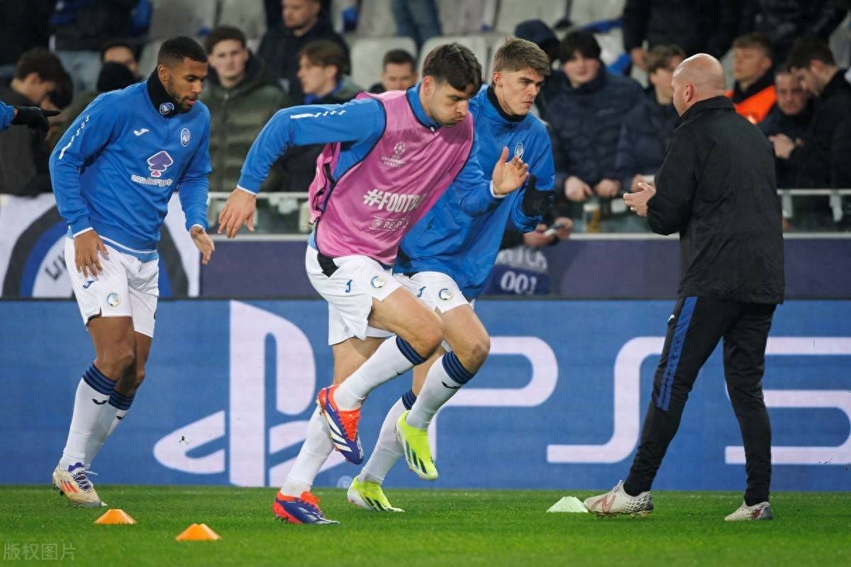 蓝黑军团欧冠身处波折,淘汰赛前景堪忧 蓝黑军团欧冠身处波折,淘汰赛前景堪忧