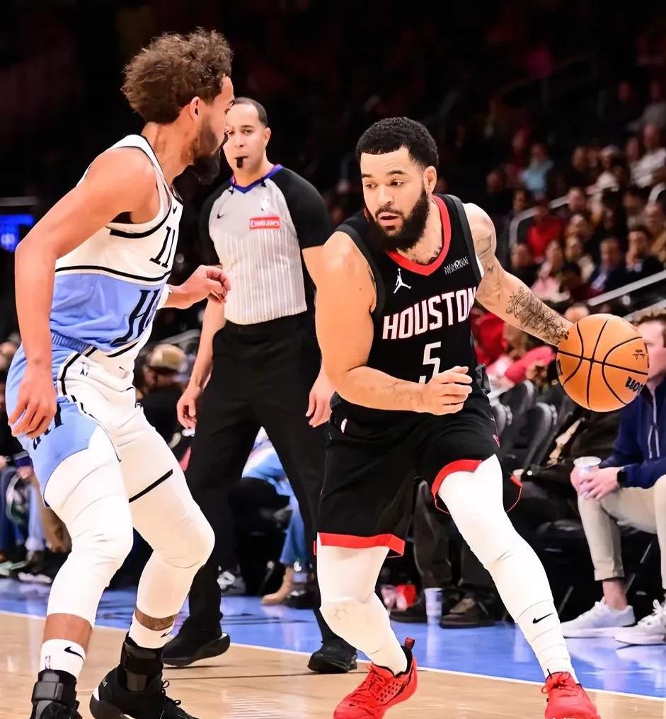 火箭客场惨败老鹰,球队连败情绪低落 火箭客场惨败老鹰,球队连败情绪低落