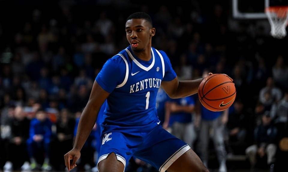 老鹰队宣布签下新一批年轻球员,重启重建计划 老鹰队宣布签下新一批年轻球员,重启重建计划