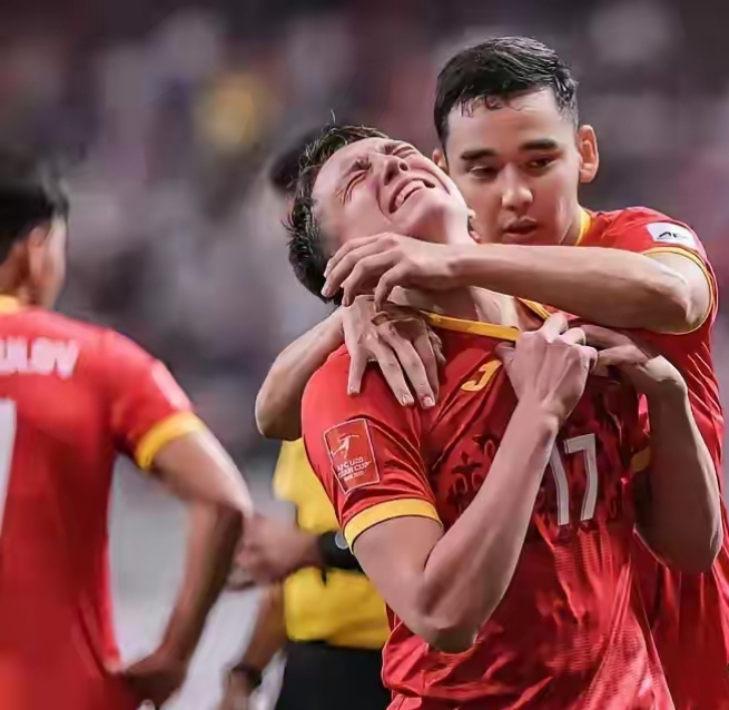 高质量足球对抗:球队实力跃然眼前 高质量足球对抗:球队实力跃然眼前