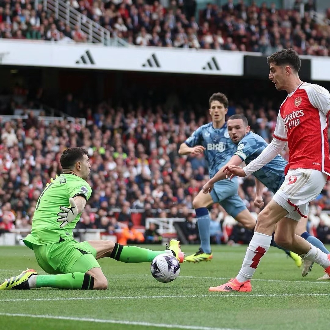 阿斯顿维拉主场不敌伯恩利,遭遇连败 阿斯顿维拉主场不敌伯恩利,遭遇连败